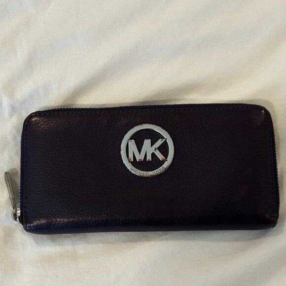 Michael Kors Large Leather Zip Wallet – Purple - Picture 1 of 6